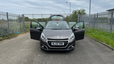 Peugeot 208 1.2 PureTech 82 Signature 5dr [Start Stop] Petrol Hatchback